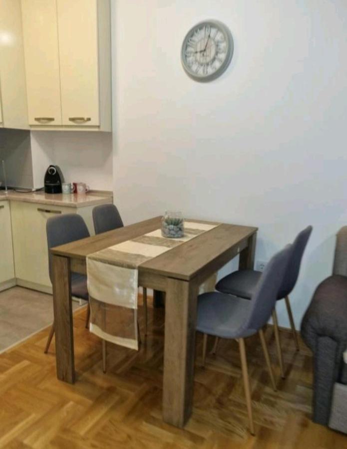 Apartman Moskva Bijeljina Apartamento Exterior foto